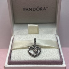 110A NWOT AUTH PANDORA SS