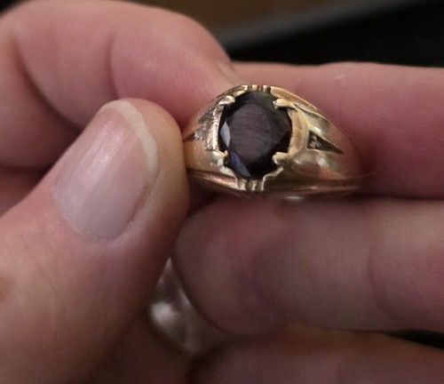 Nice 9ct gold gents signet - 9ct,