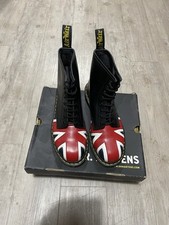 dr martens boots Uk 8 Union