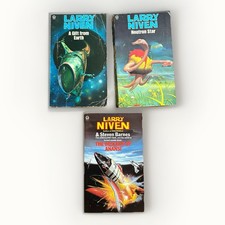 Larry Niven Sci-Fi Book Bundle