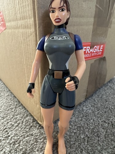 Tomb raider lara croft - tomb,