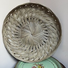 Vintage Large Wicker Flat Basket/wall Decor/Fruit Display /Rustic/ Farmhouse 16”