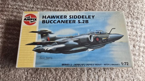 Airfix buccaneer model - buccaneer, s.2b