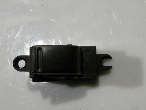 Nissan primera p12 - nissan,