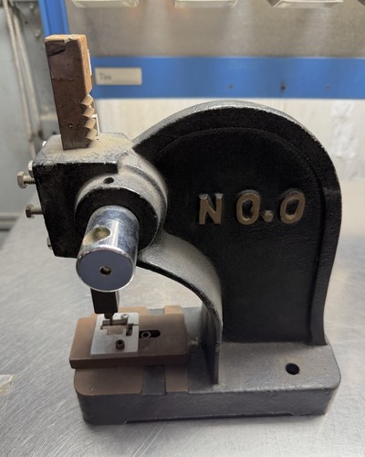 Arbor press cast iron - no.,