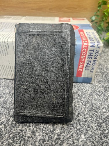Holy bible illustrated collins - holy,