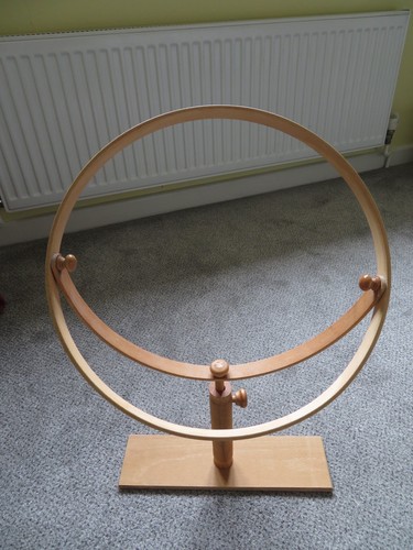 Wooden rotatable 37cm