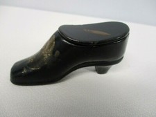 SHOE SNUFF BOX w HINGED LID & PAINTED BUTTERFLY ~ ANTIQUE LACQUER PAPER MACHE