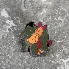 DISNEY PIGLET HUGGING EEYORE PIN BADGE - WINNIE THE POOH