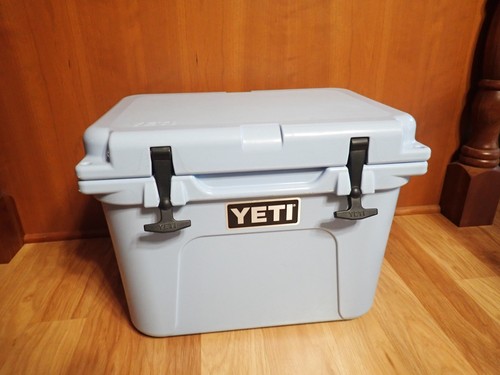Yeti roadie ice chest - roadie,