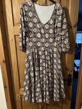 Lovely Carolina Dress Room