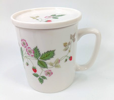 Wild Strawberry Mug with Lid Ceramic Bangkok Bank of Commerce