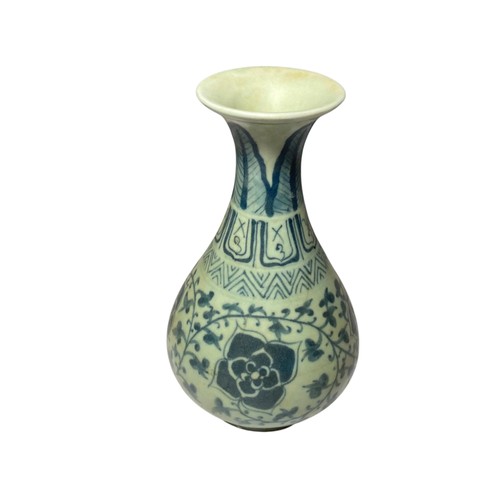 Blue white chinese porcelain - white,
