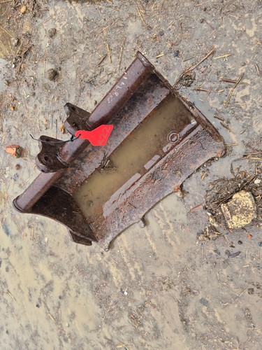600mm excavator digging bucket - 600mm,
