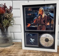 Joni Mitchell  / Hand Signed