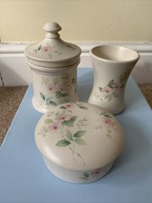 3 Vintage Pieces Of Aldridge Pottery Co (Longton) Ltd Decorated With Flowers