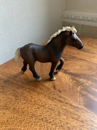 Schleich black forest - schleich, yearling