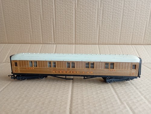 Hornby 00 gauge teak - 00,