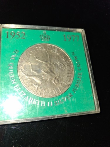 Queen elizabeth silver - hm,