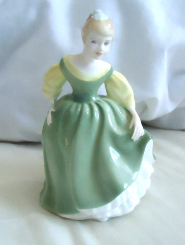 Royal doulton 14cm bone - doulton, china