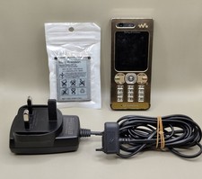 Sony Ericsson W880i Gold Edition Walkman Mobile Phone (Vodafone Network Locked)