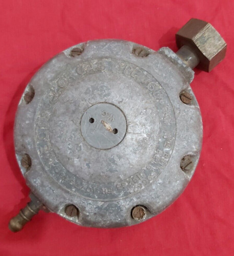 Vintage gas regulator type - gas,