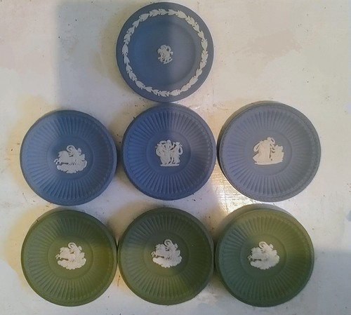 Wedgwood jasperware - x,