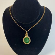 Vintage Pendant Necklace Green