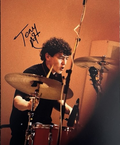 Oasis tony mccarroll signed - oasis,