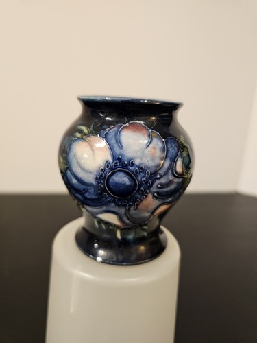William moorcroft pottery - william,