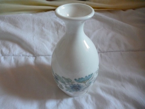 Wedgwood bud posy - 5", bud/posy