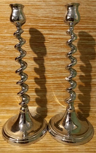 Good pair art deco era - pair, 22cm