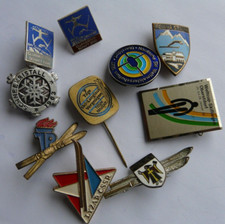 031 - Lot of 10 vintage Skiing