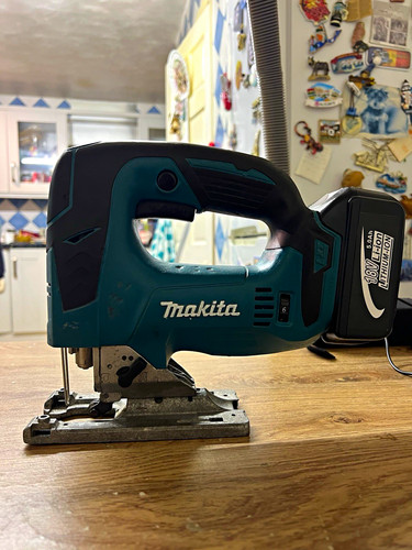 Makita 18v lxt ion cordless - 18v, li-ion