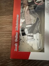 Miniature Guitar STATUS QUO