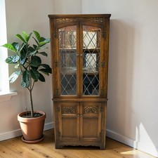 Old Charm Corner Display
