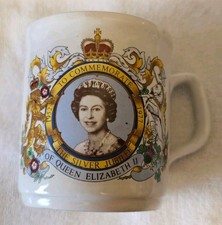 Job Lot Of Queen Elizabeth II Silver Jubilee Crockery 1 X Mug 2 X Saucer/plates