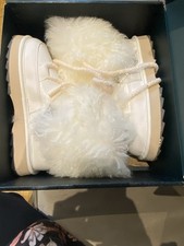 EMU 100 % Sheepskin BLURRED