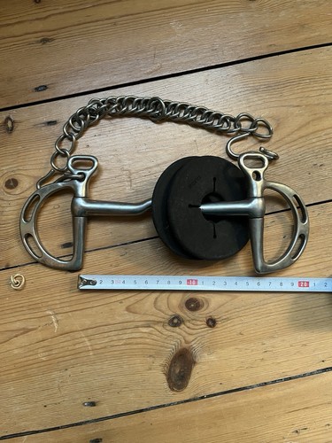 Slotted kimblewick bit with - slotted,