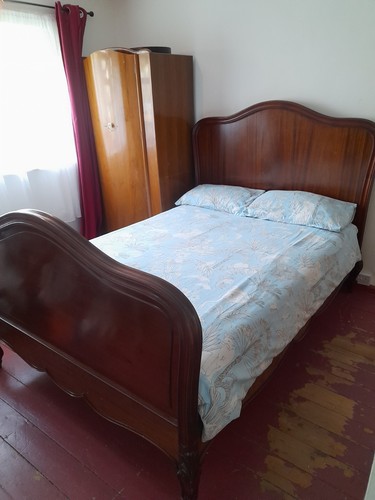 Double size bed frame solid - frame.,