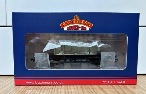 Bachmann 401 pill box - 38-401,
