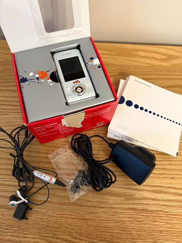 Sony ericsson w580i slider - sony,