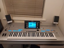 Yamaha Tyros 4 + Yamaha MS04