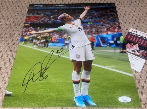 Megan rapinoe signed - megan, 11x14
