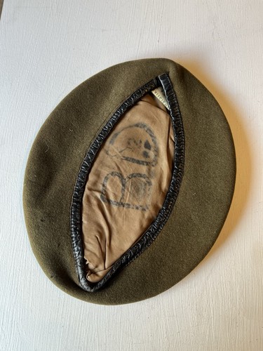 Vintage military 1963 - military, beret