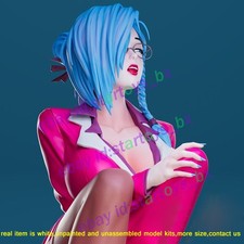 Vanessa Squat Woman 1/8 1/6