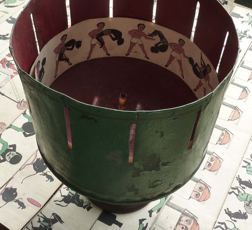 Optical toy zoetrope - -,