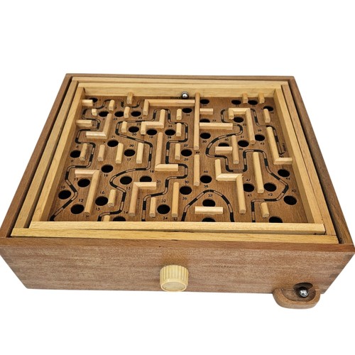 Classic wooden labyrinth - classic,