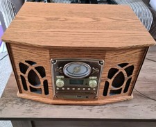 Auna Nr-620 Vinyl Record, CD, cassette tape , radio and USB player. fully works.