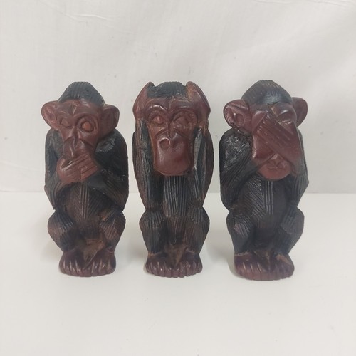 Wise monkeys wooden hand - 3,